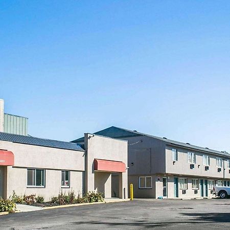 Econo Lodge Warrensville Warrensville Heights Екстериор снимка