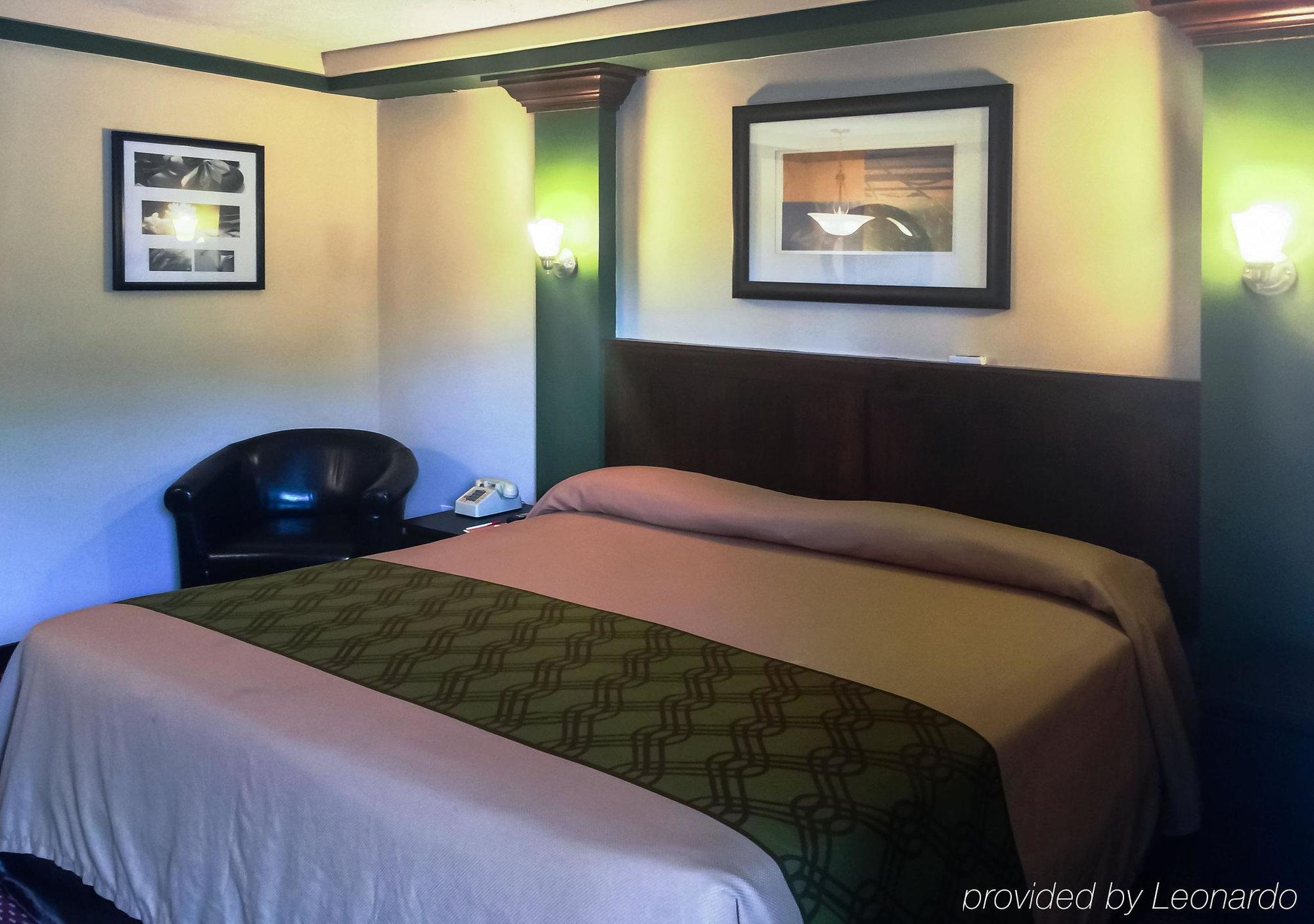 Econo Lodge Warrensville Warrensville Heights Екстериор снимка