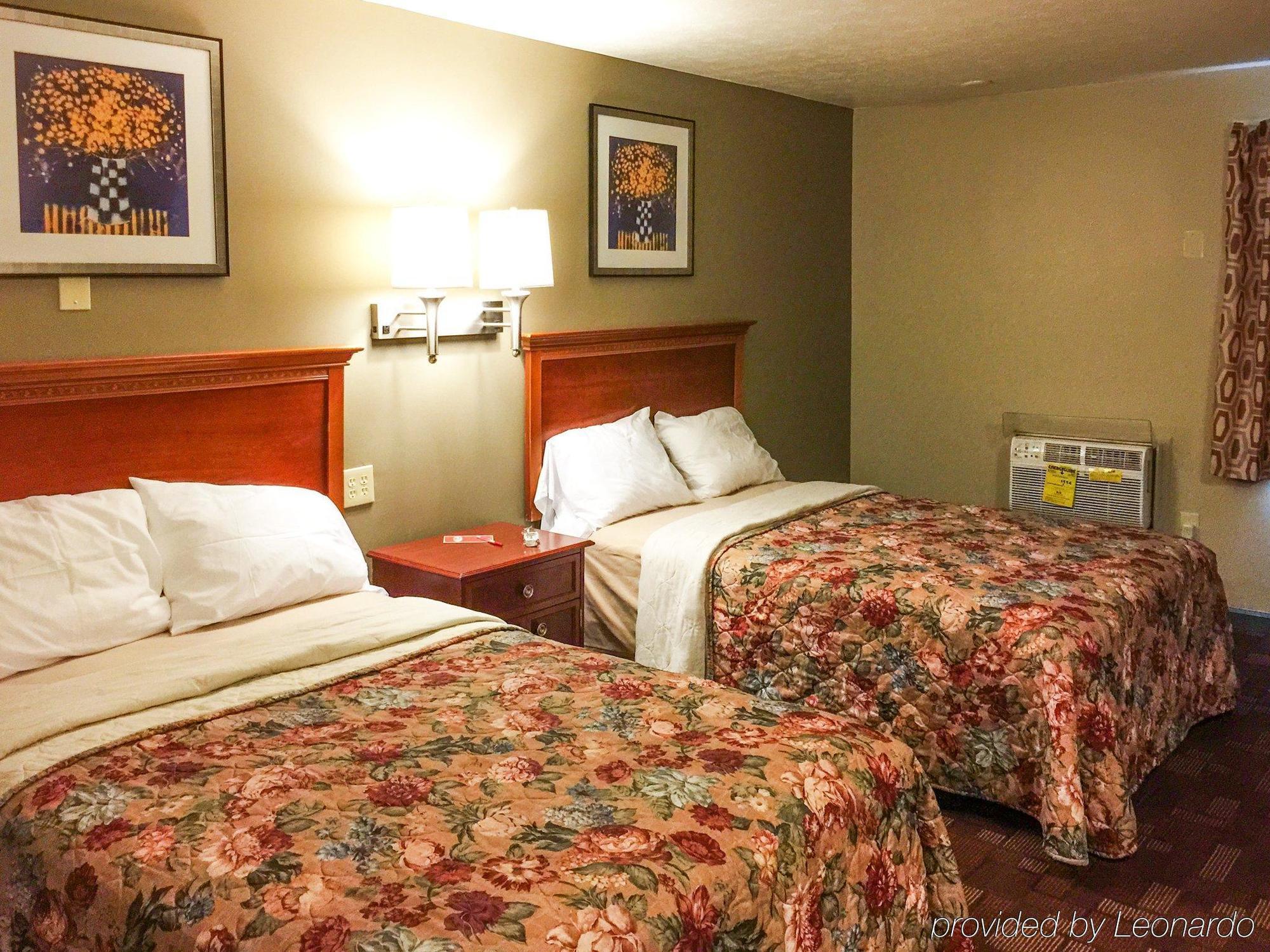 Econo Lodge Warrensville Warrensville Heights Екстериор снимка