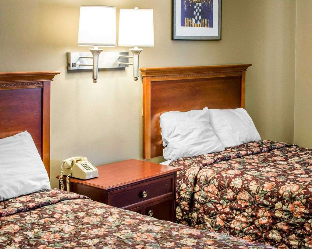 Econo Lodge Warrensville Warrensville Heights Стая снимка